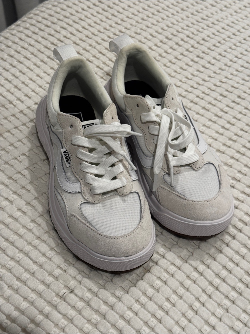 Vans Ultrarange Neo VR3 white size 8